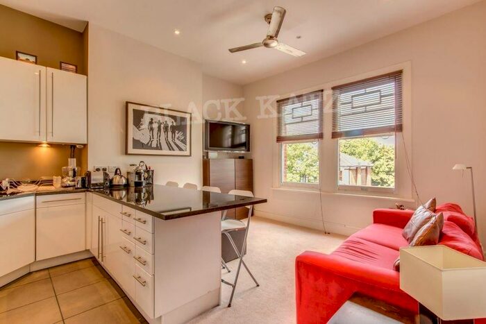 2 Bedroom Flat To Rent In Christchurch Road, N8