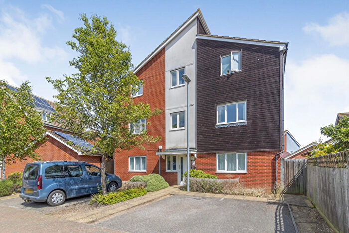 2 Bedroom Flat To Rent In Littlestone Gate, Broughton, Milton Keynes, MK10