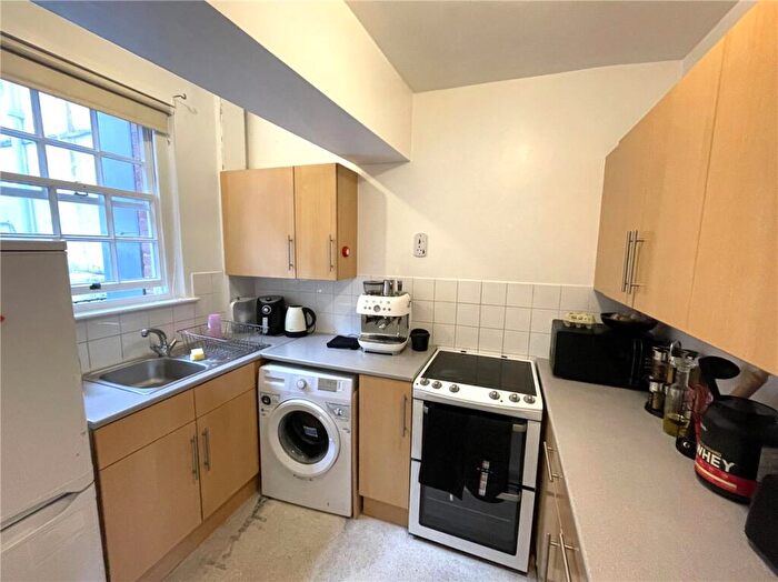 2 Bedroom Apartment To Rent In Little Minster Street, Winchester, Hampshire, SO23