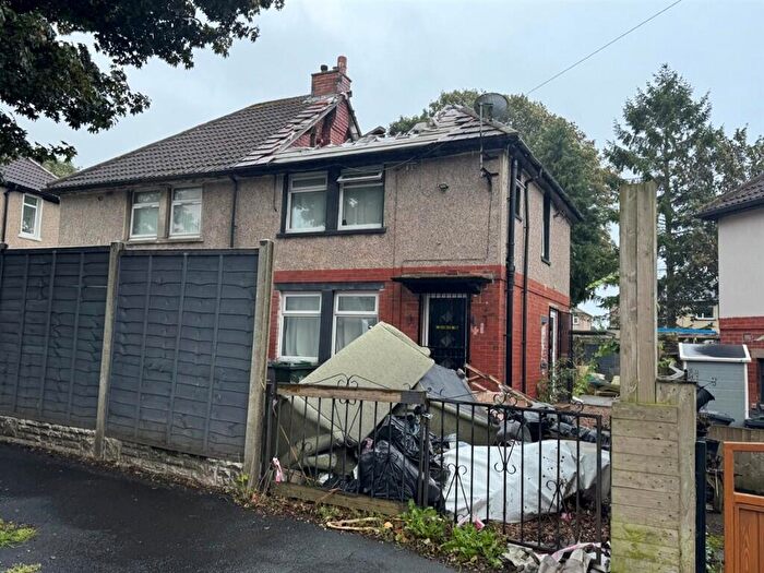 3 Bedroom Semi Detached House For Sale In Greenwood Avenue, Bradford, BD2