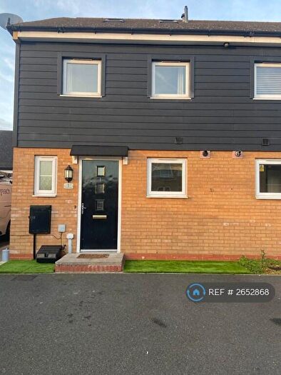 3 Bedroom Semi-Detached House To Rent In Somerset Walk, Broughton, Milton Keynes, MK10