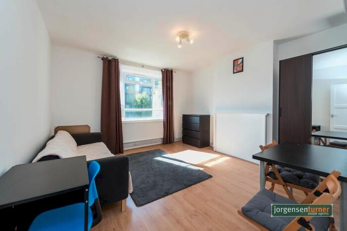 1 Bedroom Flat To Rent In Campbell House, White City Estate, Shepherds Bush, W12