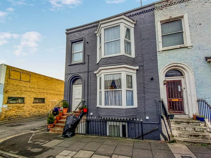 2 Bedroom Flat To Rent In Addington Street, Margate, CT9