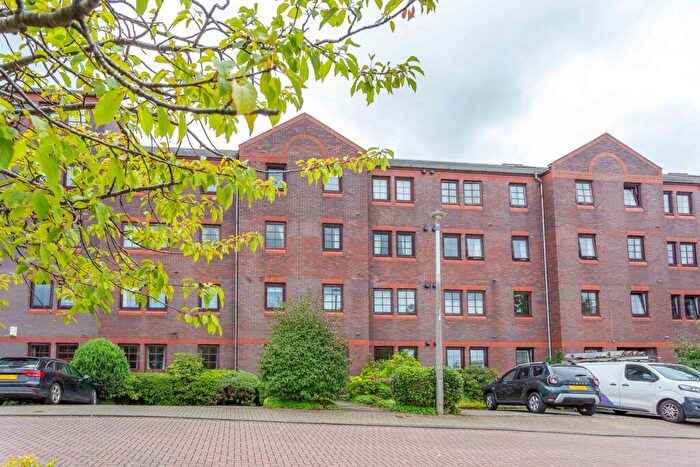 1 Bedroom Flat For Sale In / Orchard Brae Avenue, Edinburgh, EH4