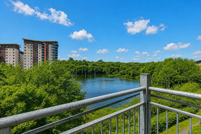 2 Bedroom Flat For Sale In Burford Gardens, Cardiff, CF11