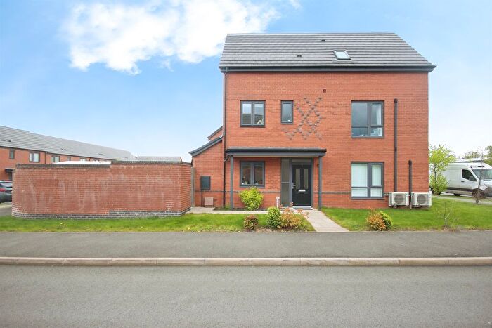 4 Bedroom Semi-Detached House For Sale In Renshaw Drive, Leamington Spa, CV31