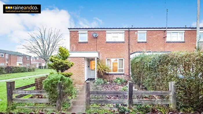 3 Bedroom End Of Terrace House For Sale In Drovers Way, Hatfield, AL10