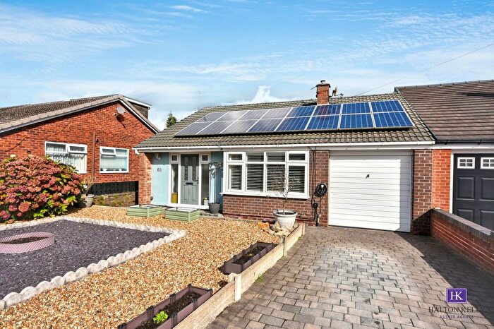 3 Bedroom Semi-detached Bungalow For Sale In Aldridge Drive, Burtonwood, WA5