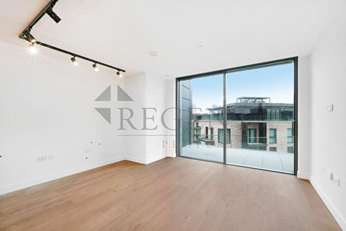 2 Bedroom Apartment To Rent In Valencia Tower, Bollinder Place, EC1V