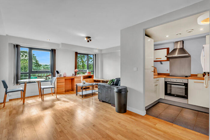 1 Bedroom Flat To Rent In Cardigan Road, Leeds, LS6