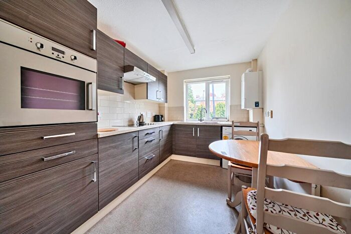 2 Bedroom Retirement Property For Sale In Deerhurst Court, Solihull, B91