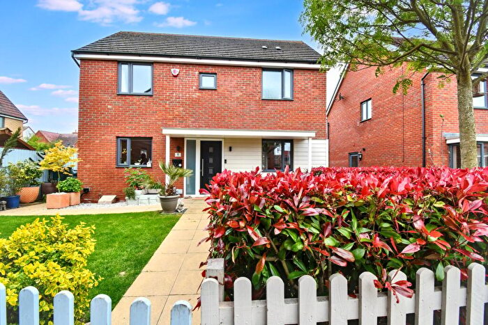3 Bedroom Detached House For Sale In Ellis Close, Wootton, Bedford, MK43