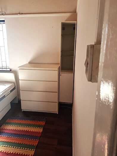 3 Bedroom Flat To Rent In Green Street, London, E13