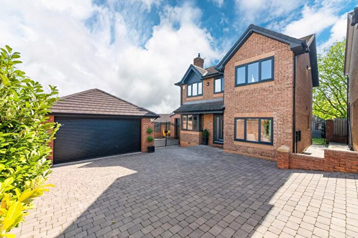 4 Bedroom Detached House For Sale In Ashwell Close, Shafton, S72