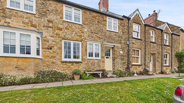 2 Bedroom Cottage To Rent In West Street, Hinton St. George, TA17