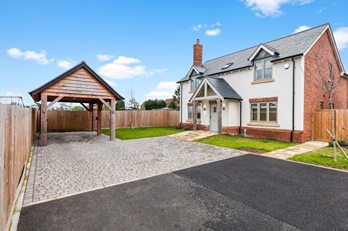 4 Bedroom Detached House For Sale In Benfield Close, Northend, Southam, CV47