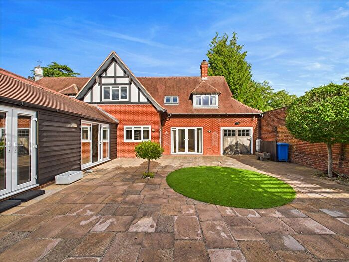 4 Bedroom Semi-Detached House For Sale In Wootton Drive, Ipswich, Suffolk, IP1