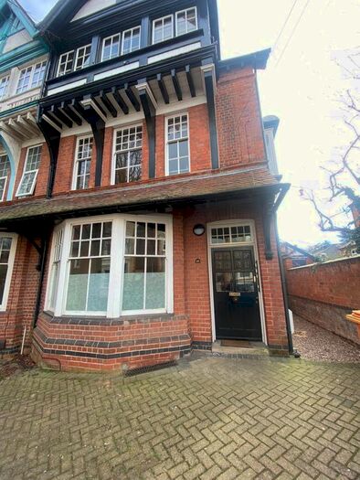 1 Bedroom Flat To Rent In Flat, Alexandra Road, Leicester, LE2