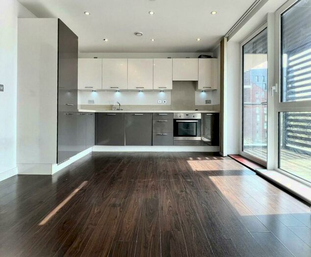 2 Bedroom Apartment To Rent In Brunel Court, Green Lane, Edgware, HA8