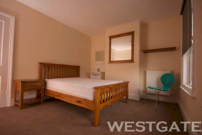 3 Bedroom Terraced House To Rent In St Edwards Road, Reading, RG6