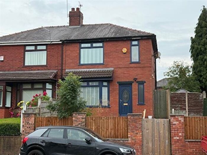 3 Bedroom Semi-Detached House For Sale In St Marys Road, Manchester, M40