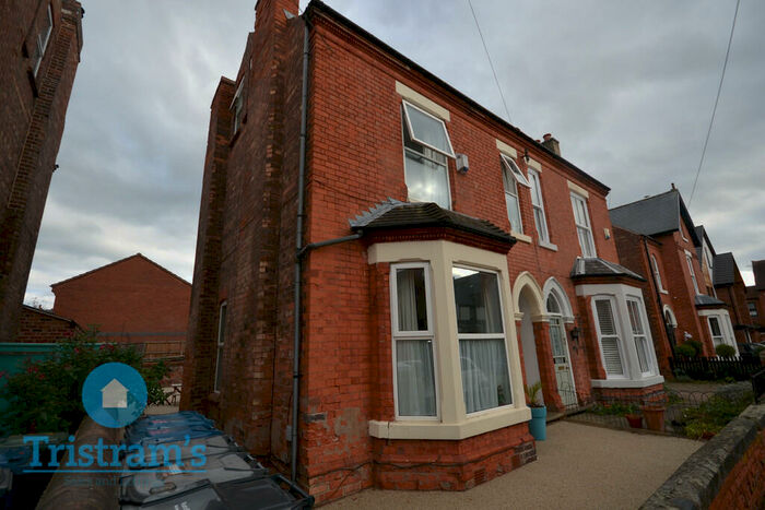 6 Bedroom Town House To Rent In Epperstone Road, West Bridgford, NG2