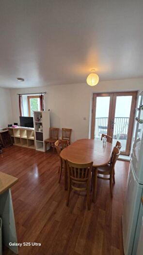 2 Bedroom Flat To Rent In Stephenson House, High Road ***, London, N15