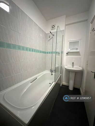 1 Bedroom Flat To Rent In High Street, Berkhamsted, HP4