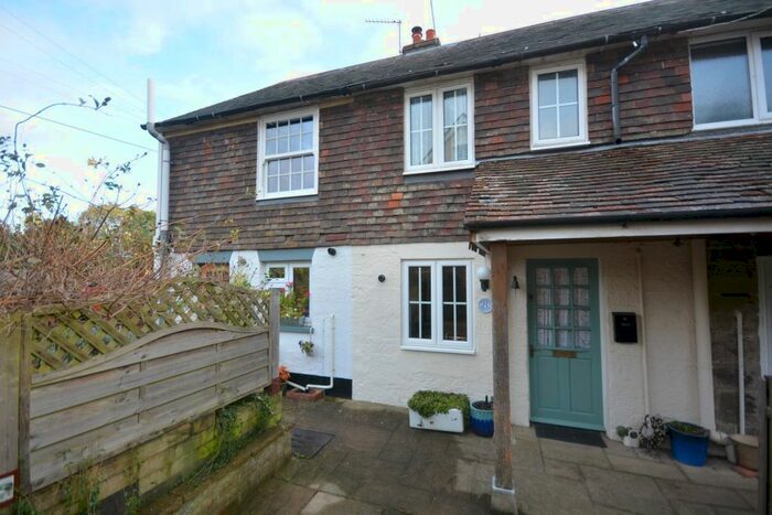 2 Bedroom Cottage To Rent In Woods Green, Wadhurst, TN5