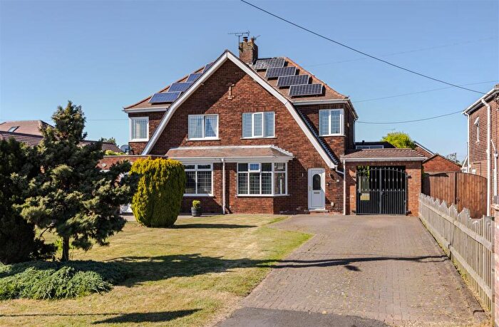 3 Bedroom Semi-Detached House For Sale In Darby Road, Burton-Upon-Stather, DN15