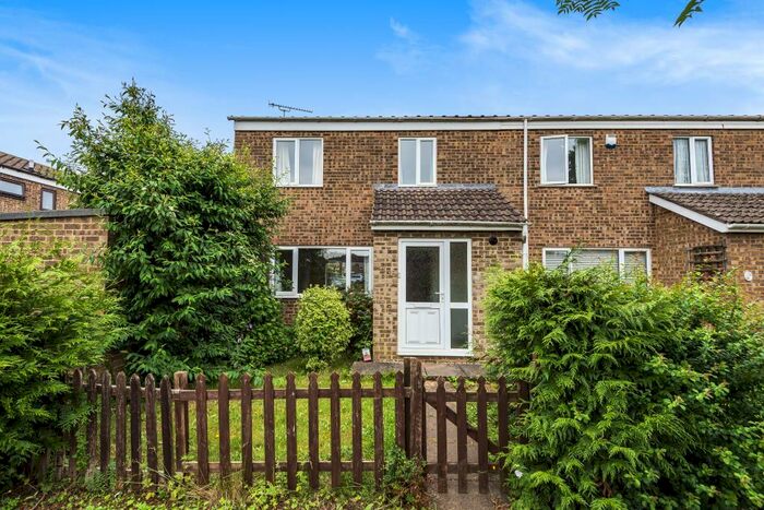 3 Bedroom End Of Terrace House To Rent In Appleby Close, Banbury, OX16