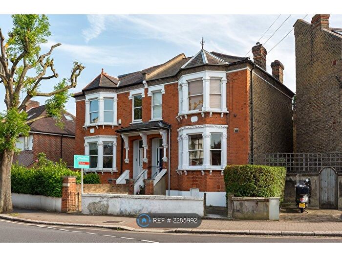 1 Bedroom Flat To Rent In Balham Park Road, London, SW12