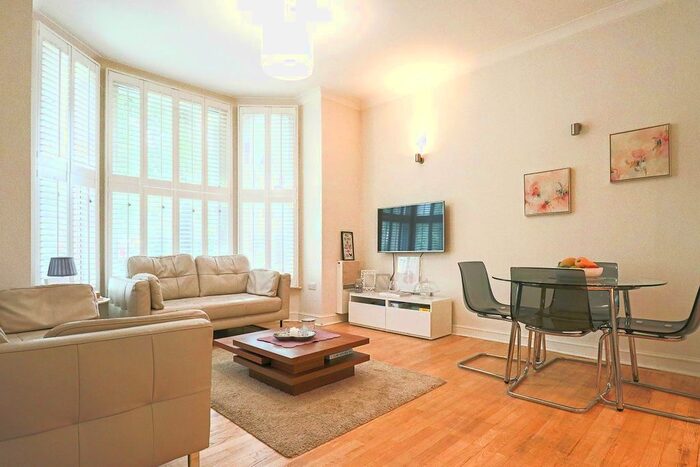 1 Bedroom Flat To Rent In Hanger Lane, London, W5
