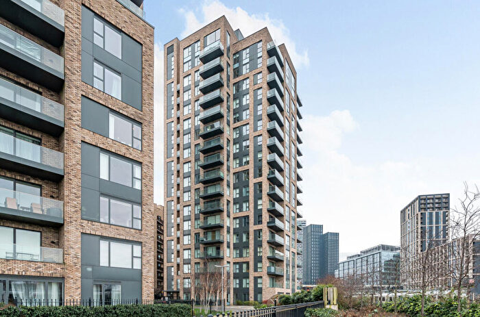 2 Bedroom Apartment For Sale In Cherry Orchard Road, Croydon, CR0