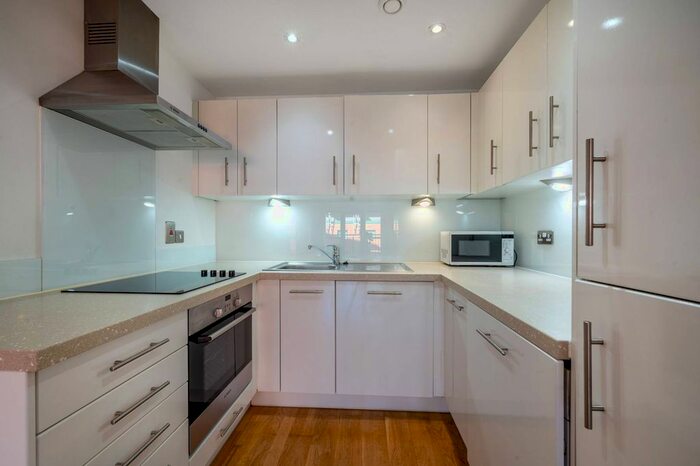 1 Bedroom Flat To Rent In Church Street East, Woking, GU21