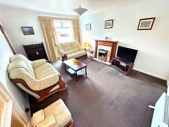 2 Bedroom Flat For Sale In Glenmeads, Nettlesworth, DH2