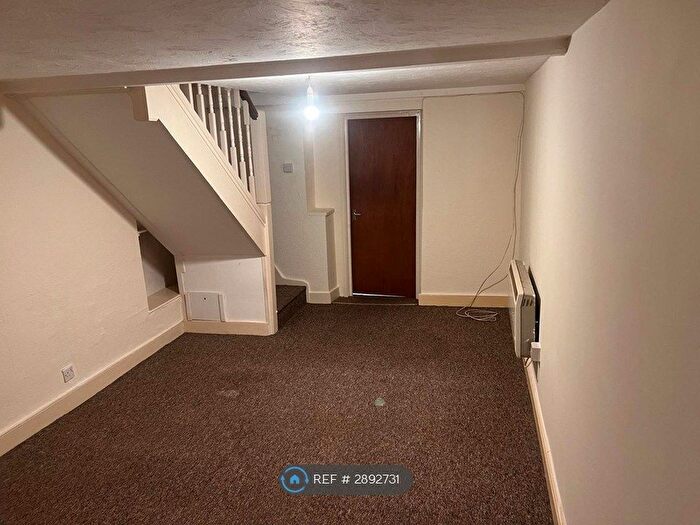 1 Bedroom Flat To Rent In Boulevard, Weston-Super-Mare, BS23