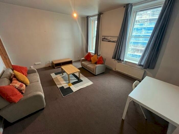 3 Bedroom House Of Multiple Occupation To Rent In Bellgrove Street, Glasgow, G31