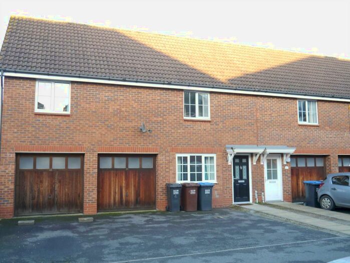 4 Bedroom Maisonette To Rent In Horsa Gardens, Hatfield, AL10