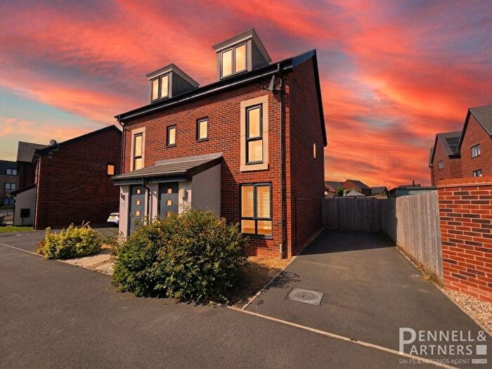 3 Bedroom Town House For Sale In Emmetts Grove, Hampton Gardens, Peterborough, PE7