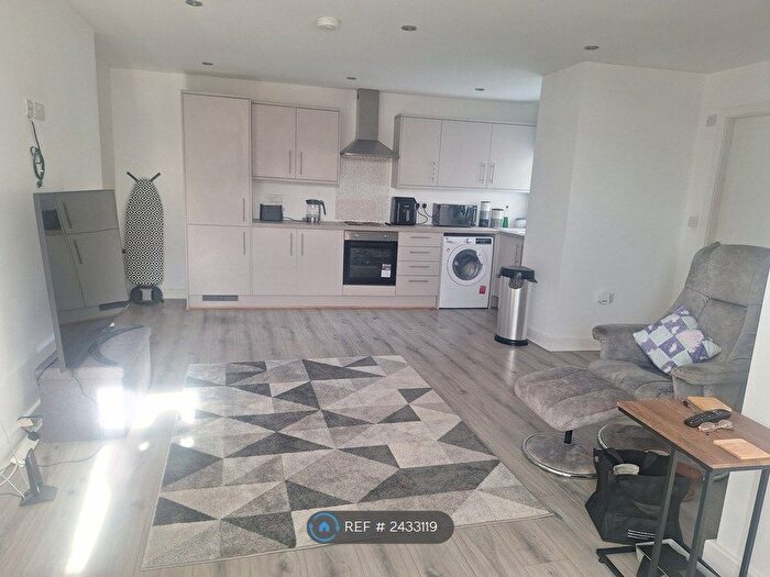 1 Bedroom Flat To Rent In Davids Court, Brierley, Barnsley, S72