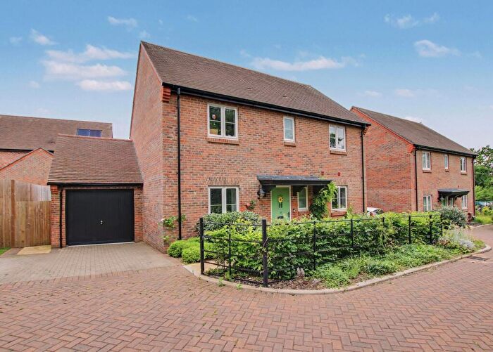 4 Bedroom Detached House To Rent In Bellflower Drive, Bishops Waltham, SO32