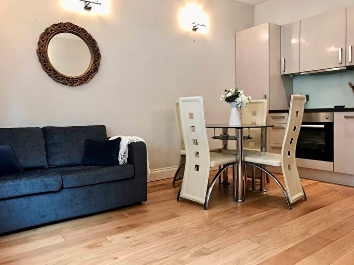 1 Bedroom Flat To Rent In Bayham Street, Camden Town, London, NW1