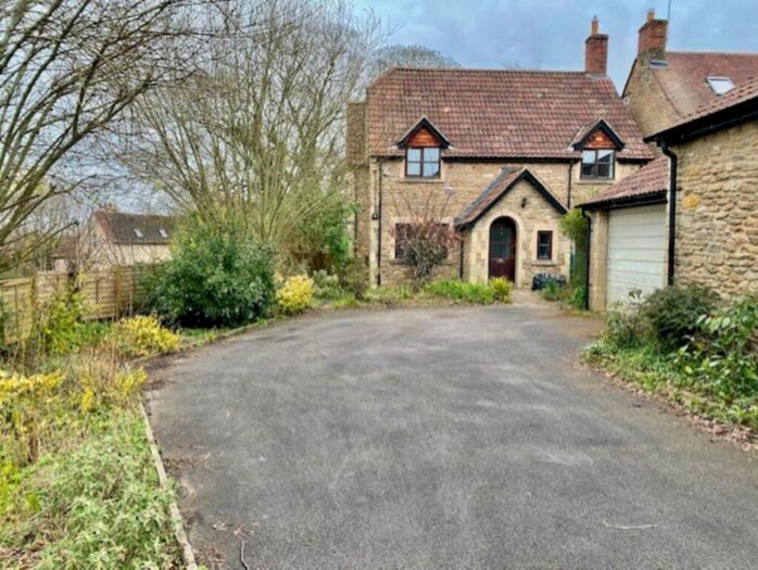 4 Bedroom Detached House To Rent In Vicarage Close, Christchurch Street East, BA11