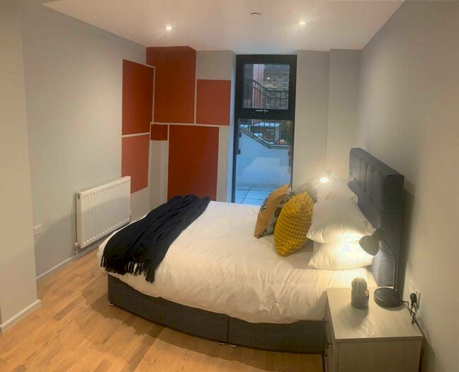3 Bedroom Flat To Rent In Mowlem Street, London, E2