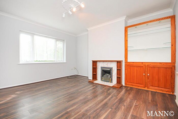 2 Bedroom Maisonette To Rent In Gregory Crescent, Eltham, SE9
