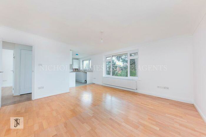 2 Bedroom Flat To Rent In Conway Road, Southgate, London, N14