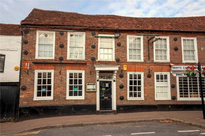 4 Bedroom Flat To Rent In High Street, Redbourn, St. Albans, Hertfordshire, AL3