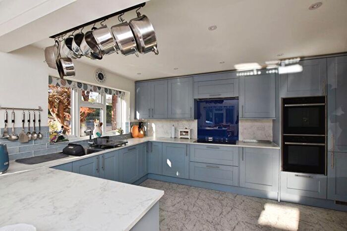 4 Bedroom Detached House For Sale In The Copse, Alderbury, SP5