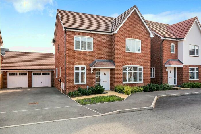 4 Bedroom Detached House To Rent In Herd Drive, Wokingham, Berkshire, RG41